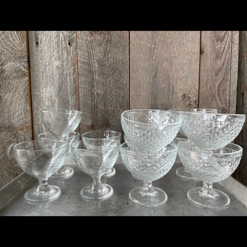 Ice cream sundae/dessert glasses